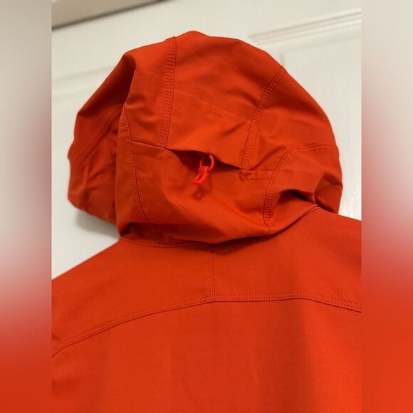 Patagonia Orange Women's Jacket - Picture 10 of 16